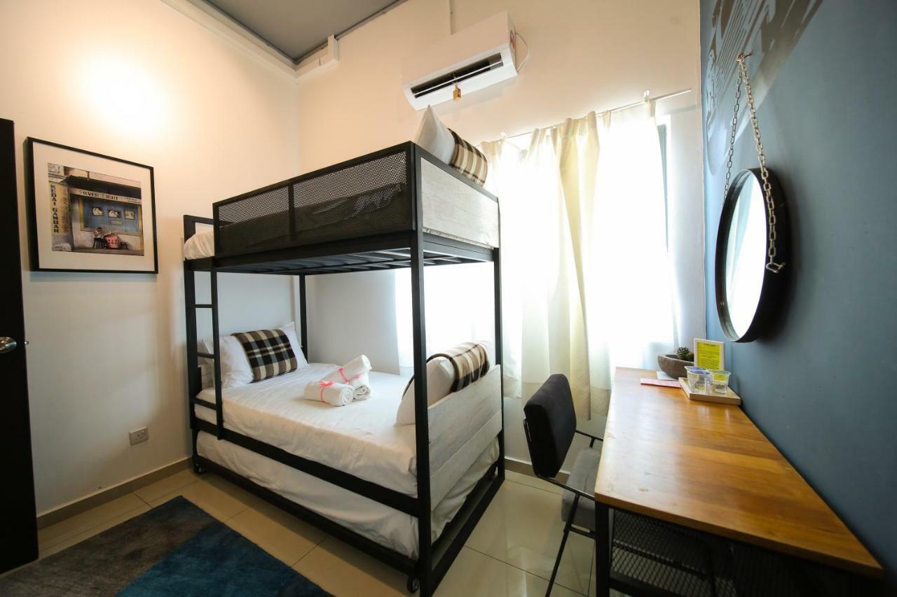 The Best Hotel In Bayan Lepas - The Lov Penang Экстерьер фото