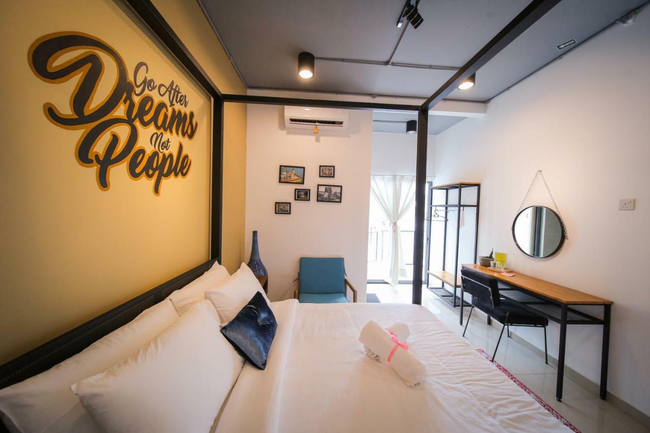 The Best Hotel In Bayan Lepas - The Lov Penang Экстерьер фото