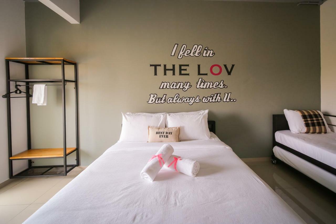 The Best Hotel In Bayan Lepas - The Lov Penang Экстерьер фото